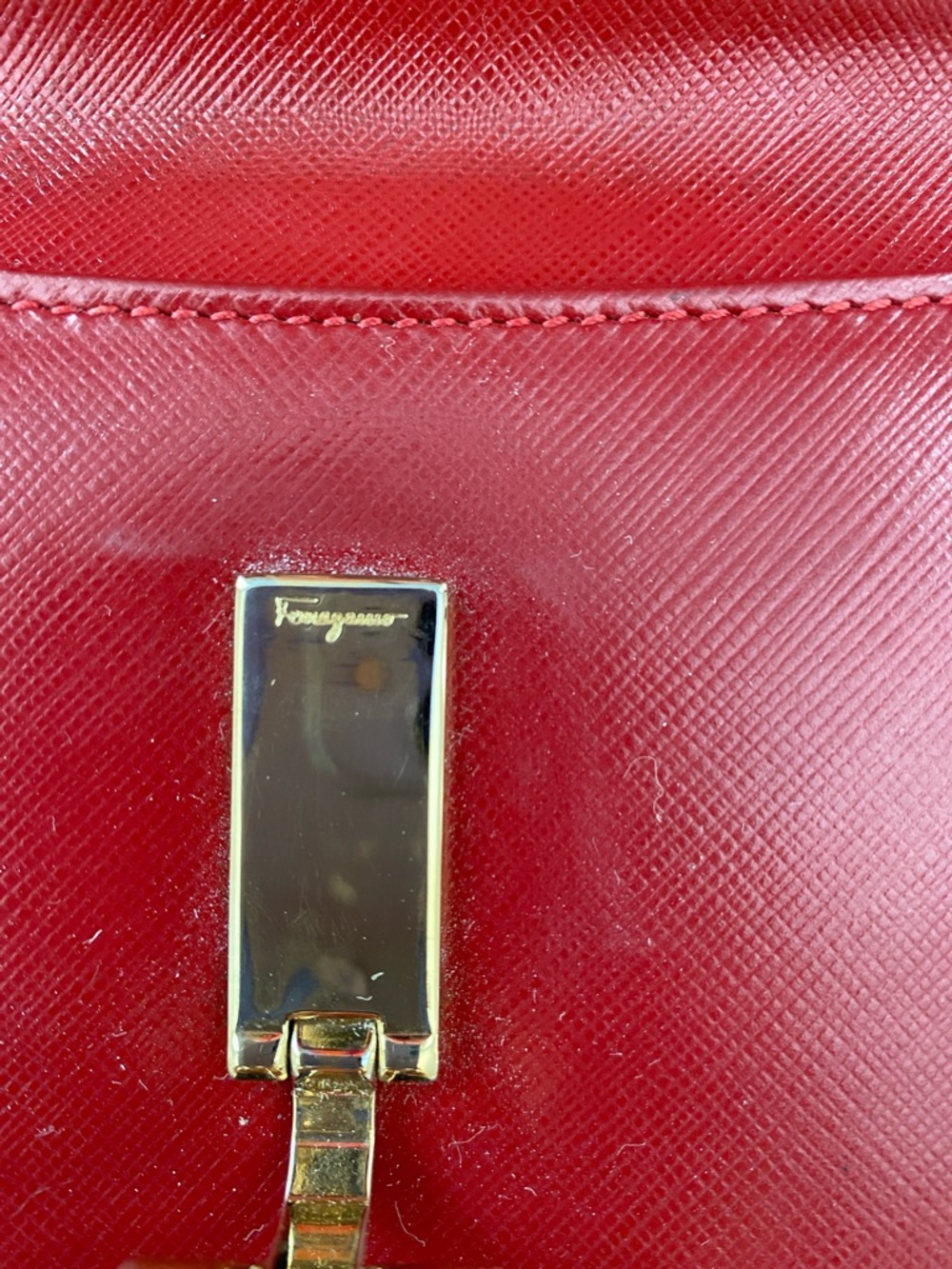 Salvatore Ferragamo Red Leather Shoulder Bag w/Gold Bow and Red Compact Wallet - Picture 10 of 14